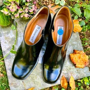 Etienne Aigner Leather Lacey Zippered ankle boot Size 6.5- Rare Find -Vintage